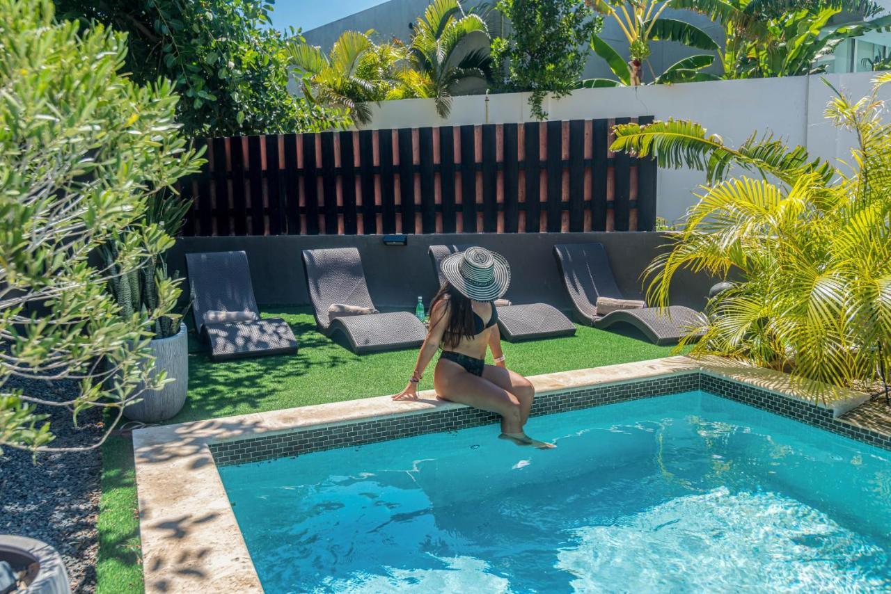 Lama Y Solo Unique Private Room Walking Distance To The Beach Palm Beach Exterior foto