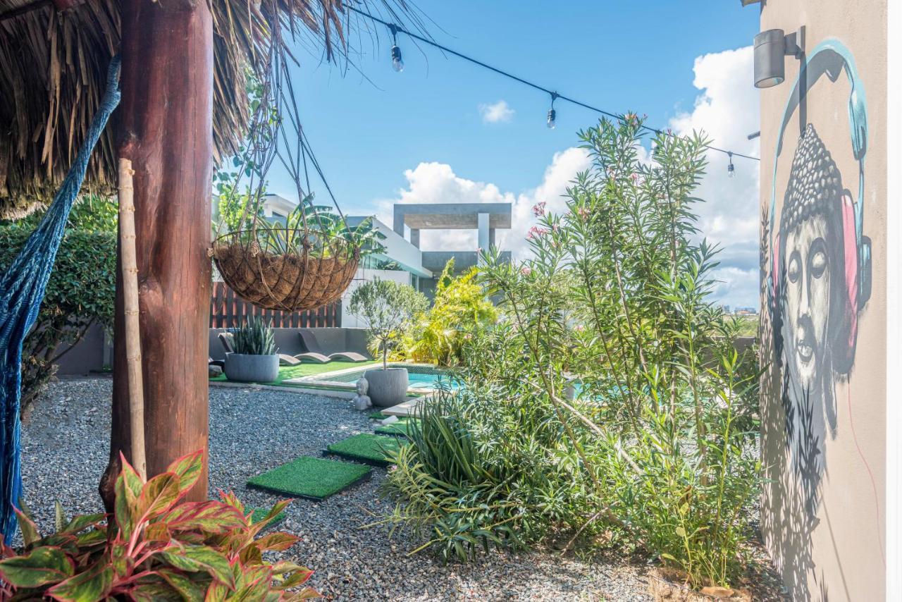 Lama Y Solo Unique Private Room Walking Distance To The Beach Palm Beach Exterior foto