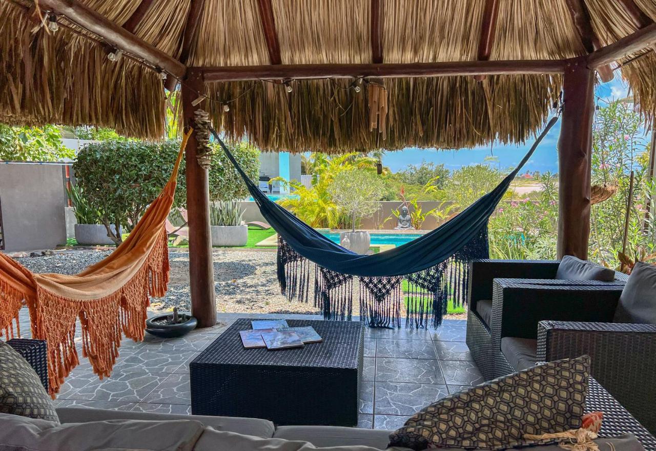 Lama Y Solo Unique Private Room Walking Distance To The Beach Palm Beach Exterior foto